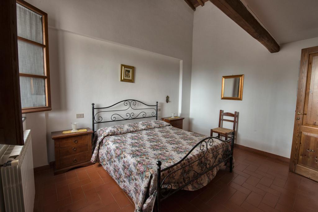 Agriturismo Poggio Al Tesoro Crespina Chambre photo