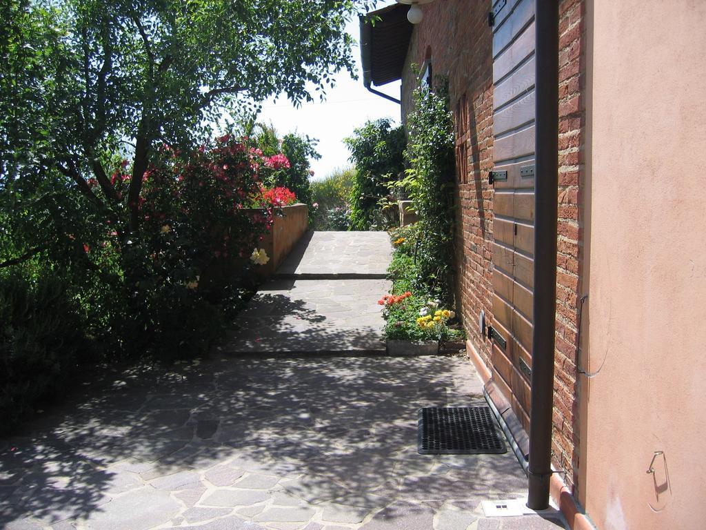 Agriturismo Poggio Al Tesoro Crespina Chambre photo
